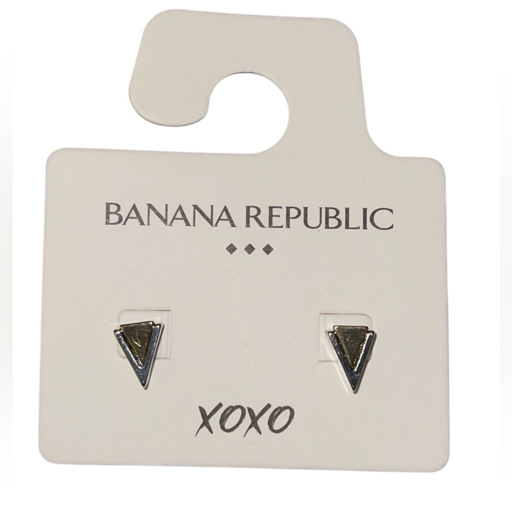 BANANA REPUBLIC SILVER TONE STUD EARRINGS